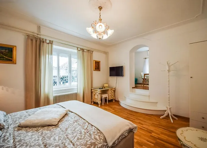 Kavon Apartments